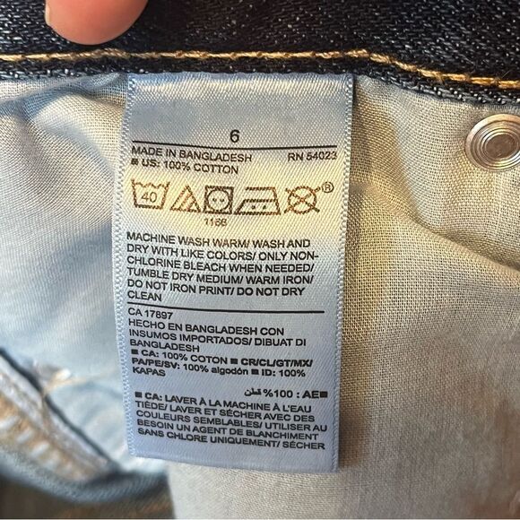 NWT Old Navy High-Waisted Button-Fly Slouchy Straight Secret-Slim Pockets Jeans - Picture 8 of 15